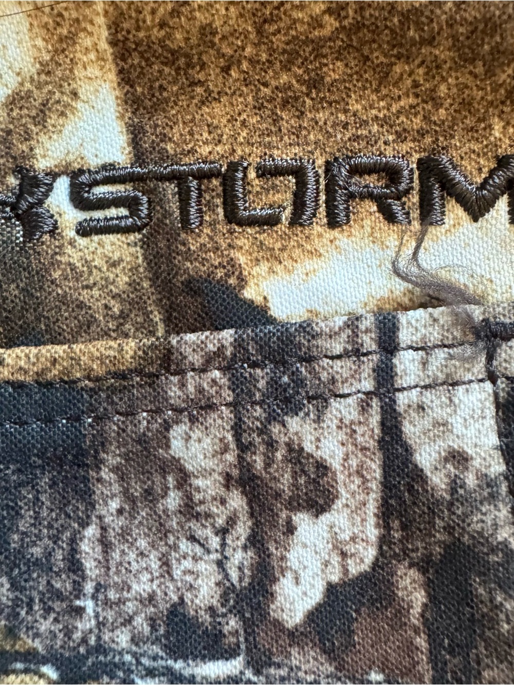 Under Armour UA Storm Realtree Xtra Camo Hunting Pants Youth Girls XL 16 Loose - Picture 11 of 13